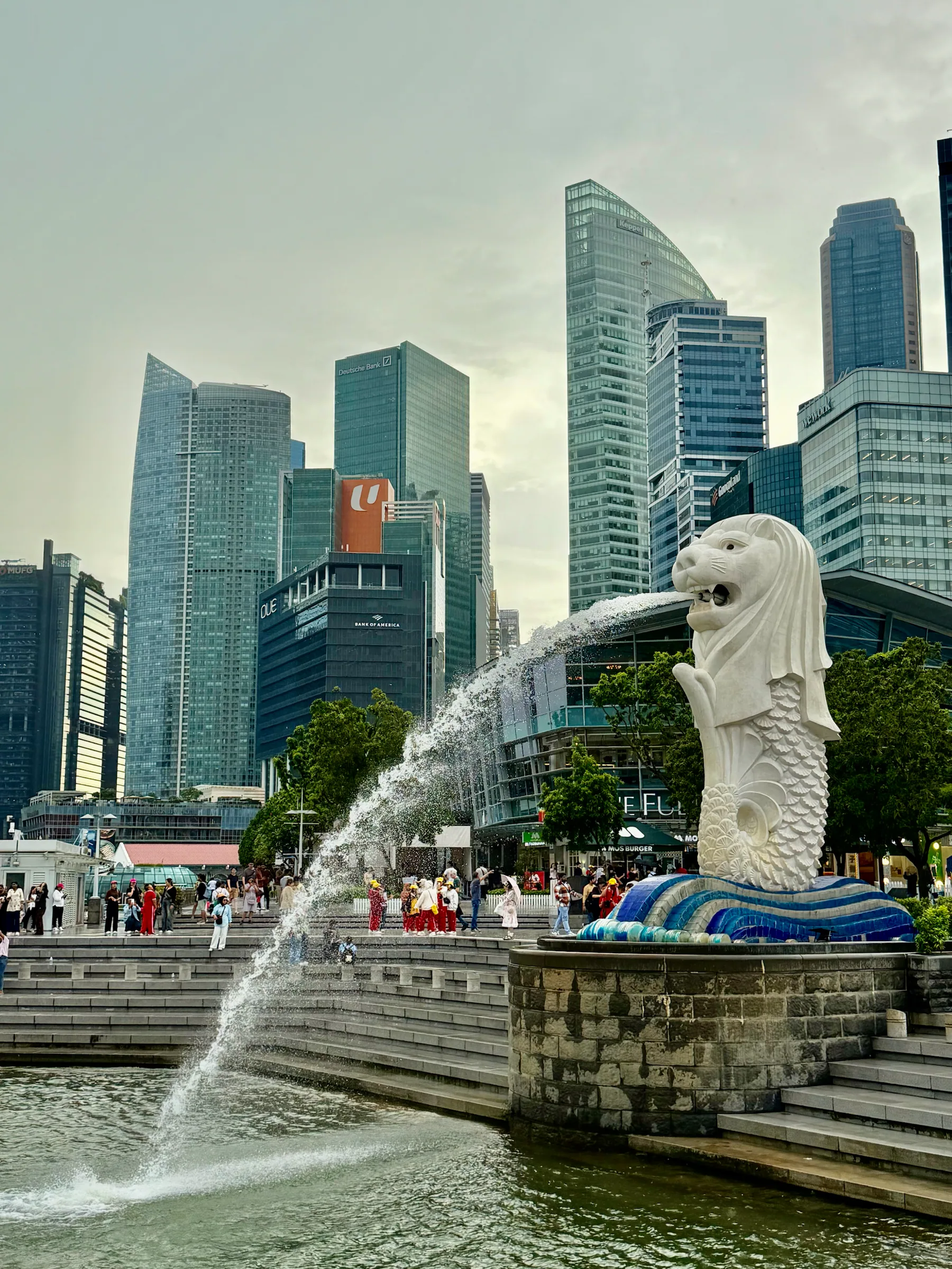 The Merlion against Singapore’s skyline, Singapore